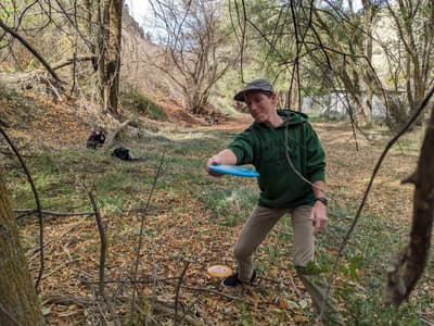 Read more about the article Backhand and Forehand Throwing Techniques